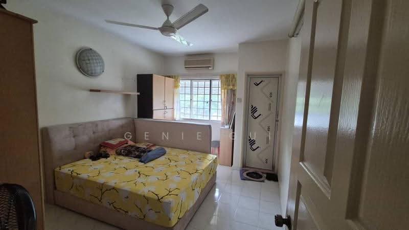 Rumah Teres 2-Tingkat untuk Dijual di BANDAR PUCHONG JAYA (Puchong) - Ginie Gui - Bedroom - PropertyGuru.com.my