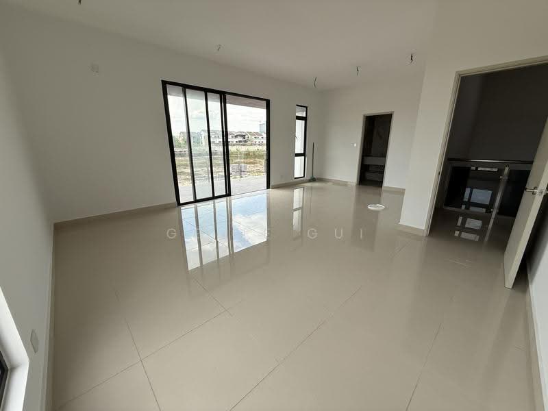 Semi-Detached House for Sale in Bandar Metro Puchong (Puchong) - Ginie Gui - Master Room - PropertyGuru.com.my