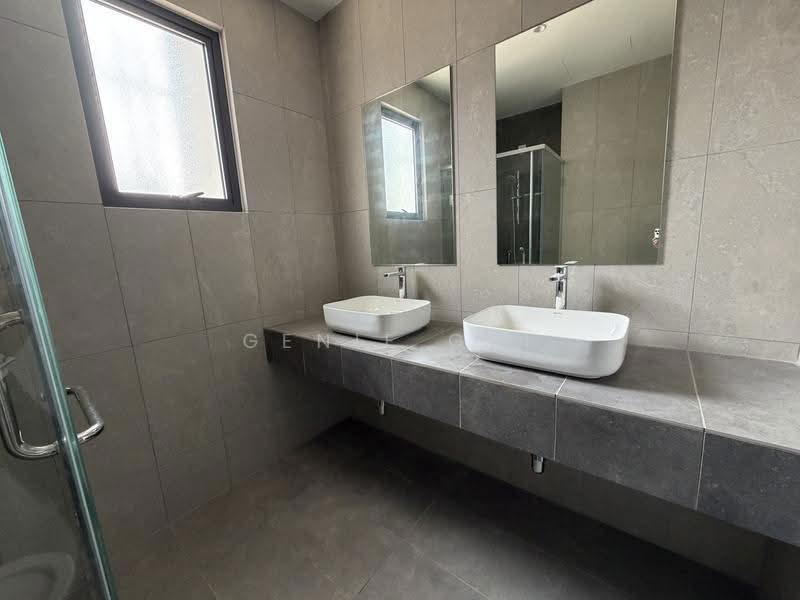3-storey Terraced House for Sale in Taman Puchong Intan (Puchong) - Ginie Gui - Bathroom - PropertyGuru.com.my