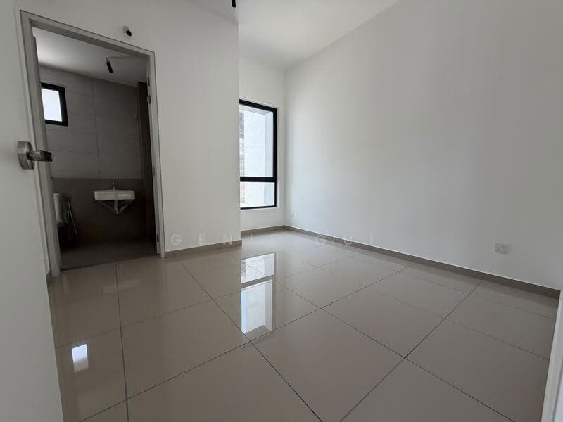 2-storey Terraced House for Sale in Saujana Puchong (Puchong) - Ginie Gui - Bedroom - PropertyGuru.com.my