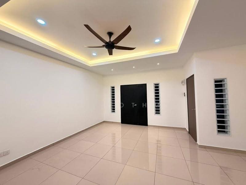 Rumah Teres 2-Tingkat untuk Dijual di Taman Ros (Mantin) - Azrul Othman - Living Room - PropertyGuru.com.my