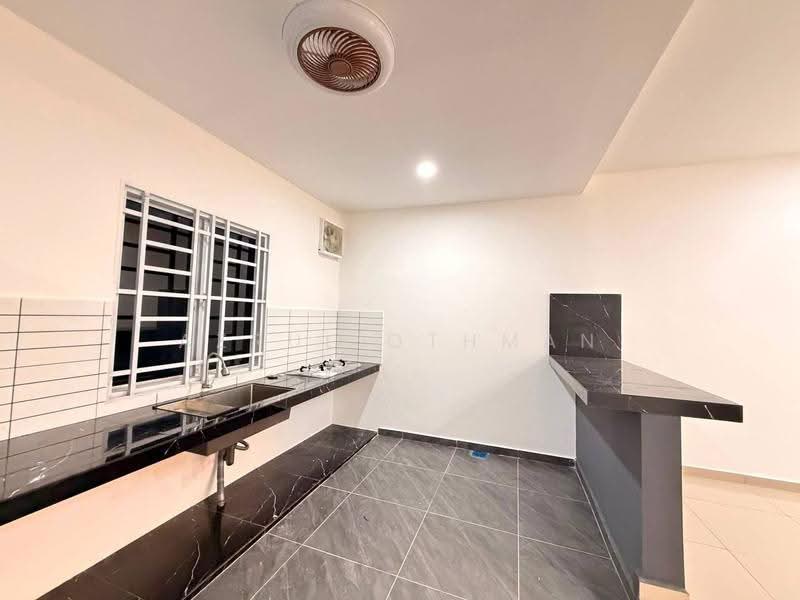 Rumah Teres 2-Tingkat untuk Dijual di Taman Ros (Mantin) - Azrul Othman - Kitchen - PropertyGuru.com.my