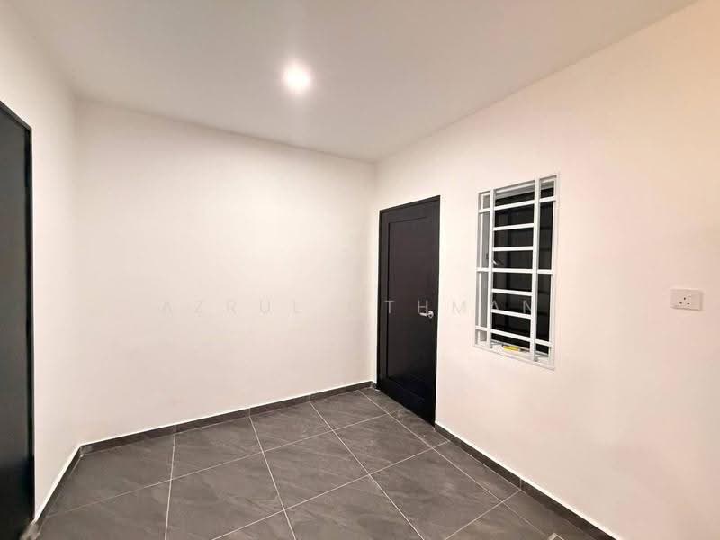 Rumah Teres 2-Tingkat untuk Dijual di Taman Ros (Mantin) - Azrul Othman - Interior - PropertyGuru.com.my