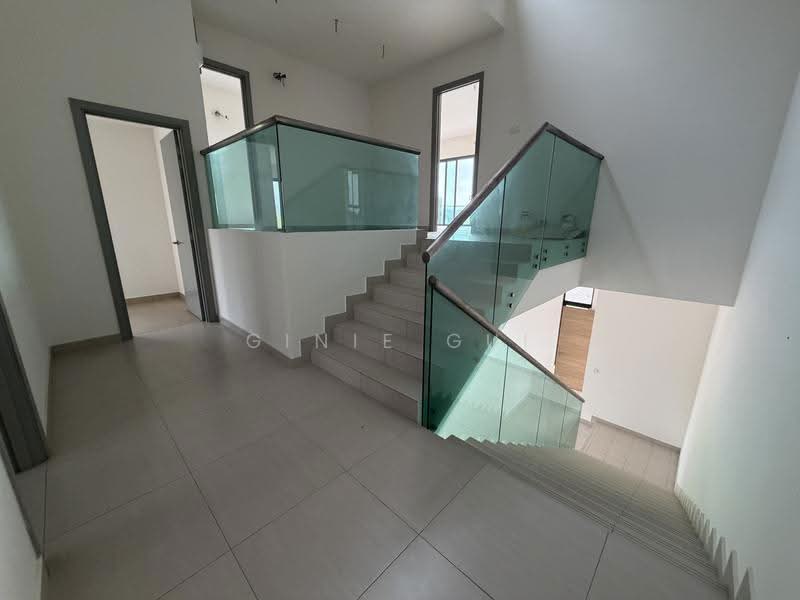 Semi-Detached House for Sale in D'Island (Puchong) - Ginie Gui - Stairs - PropertyGuru.com.my