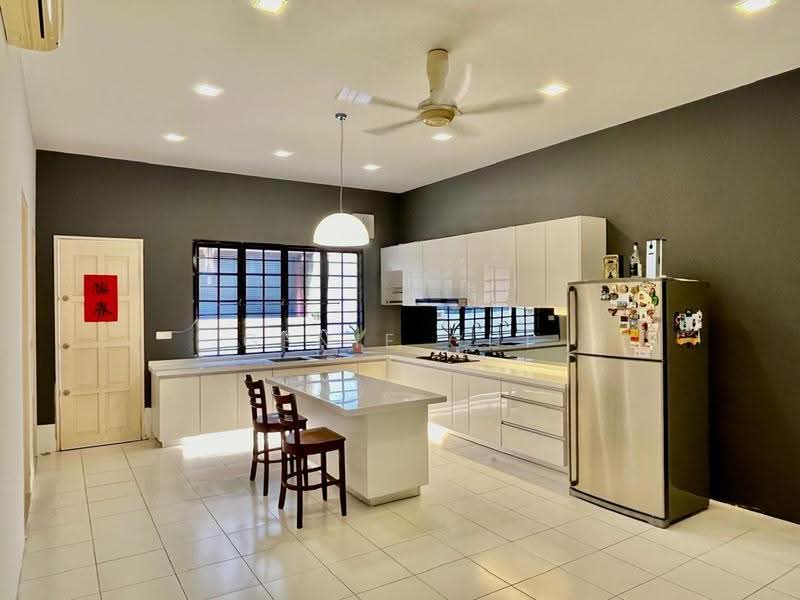 Semi-Detached House for Sale in Bandar Nusaputra (Puchong) - Ginie Gui - Kitchen - PropertyGuru.com.my