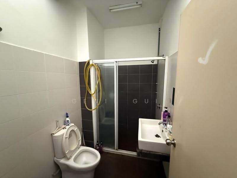 2-storey Terraced House for Sale in Bandar Nusaputra (Puchong) - Ginie Gui - Bathroom - PropertyGuru.com.my