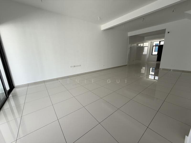 2-storey Terraced House for Sale in 16 Sierra (Puchong) - Ginie Gui - Living Hall - PropertyGuru.com.my