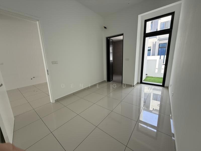2-storey Terraced House for Sale in 16 Sierra (Puchong) - Ginie Gui - Guest Room - PropertyGuru.com.my