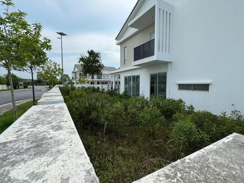 2-storey Terraced House for Sale in Bandar Gamuda Cove (Dengkil) - Ginie Gui - Exterior - PropertyGuru.com.my