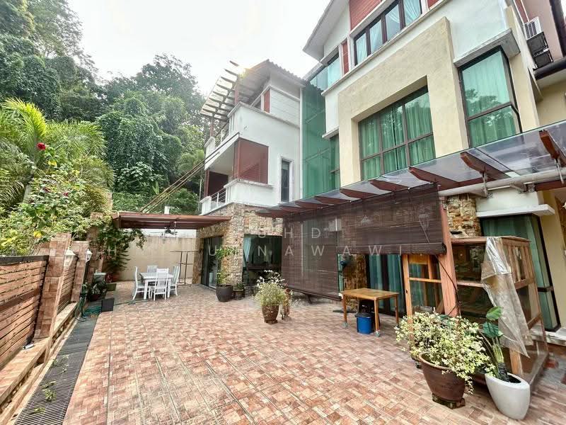 Bungalow House for Sale in Taman Melawati (Ulu Kelang) - Muhd Khairulnawawi Kamaruddin - Exterior - PropertyGuru.com.my
