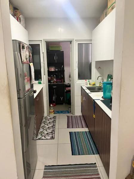 Service Residence for Sale at Seasons Amara Larkin - Joey Tay - Kitchen - PropertyGuru.com.my