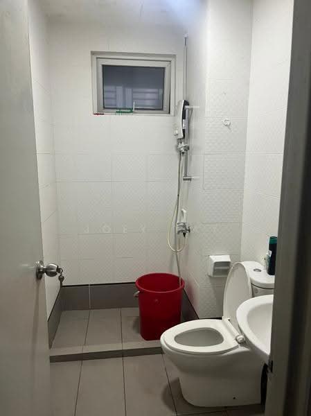 Service Residence for Sale at Seasons Amara Larkin - Joey Tay - Bathroom - PropertyGuru.com.my