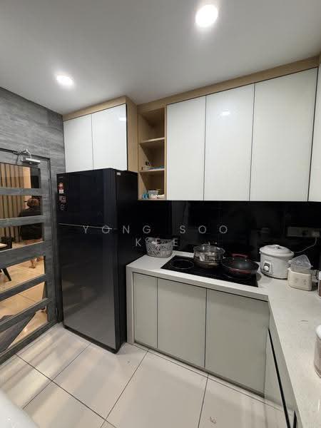 Kediaman Servis untuk Dijual di Avenue Garden - Yong Soo Kee - Kitchen - PropertyGuru.com.my