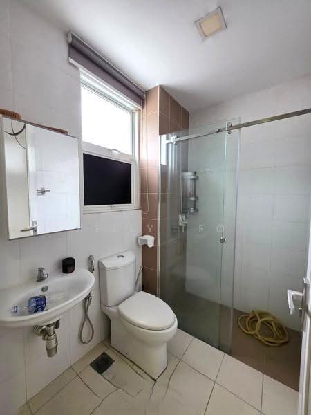 Rumah Berkembar untuk Dijual di Bandar Botanic (Klang) - Kelly Teo - Bathroom - PropertyGuru.com.my