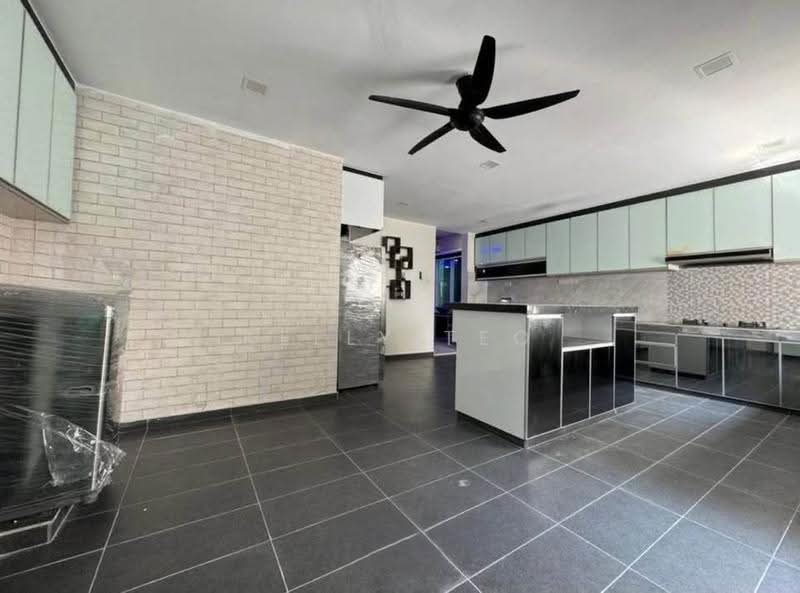 Rumah Berkembar untuk Dijual di Bandar Botanic (Klang) - Kelly Teo - Kitchen - PropertyGuru.com.my