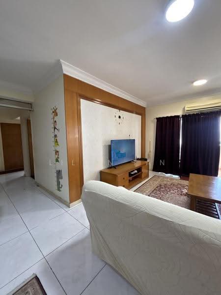 Condominium for Sale at Lanai Gurney - Lilian Tan - Living Room - PropertyGuru.com.my