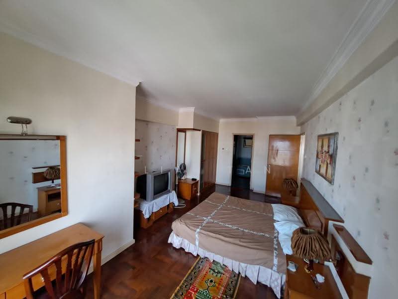 Condominium for Sale at Lanai Gurney - Lilian Tan - Bedroom - PropertyGuru.com.my