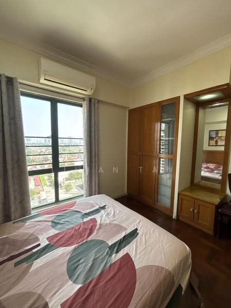 Condominium for Sale at Lanai Gurney - Lilian Tan - Bedroom - PropertyGuru.com.my