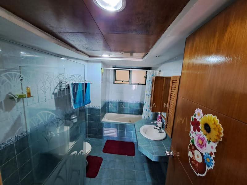 Condominium for Sale at Lanai Gurney - Lilian Tan - Bathroom - PropertyGuru.com.my