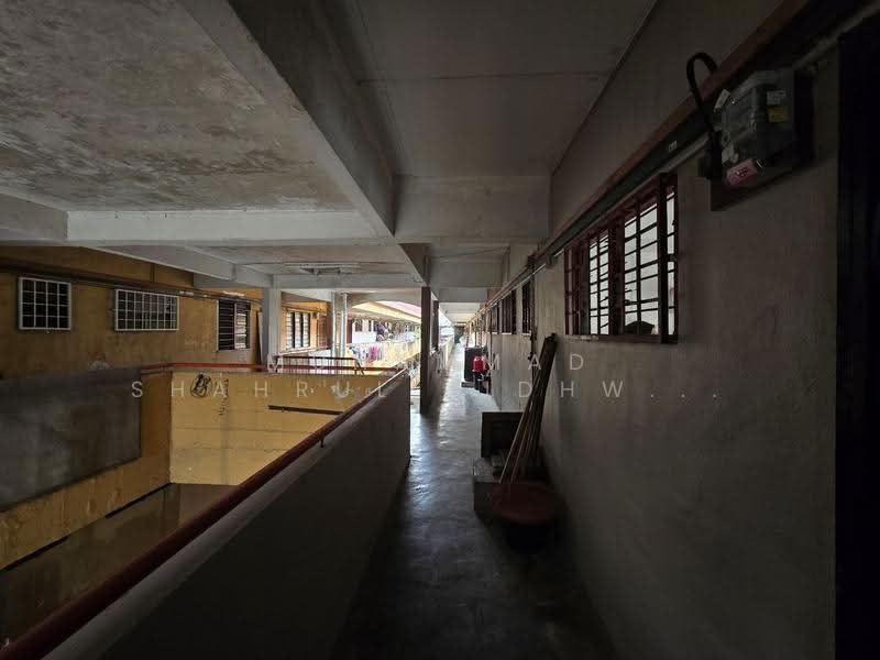 Rumah Flat untuk Disewa di Kampung Lindungan PJS 8 - Muhammad Shahrul Ridhwan Mehamad Nasir - Corridor - PropertyGuru.com.my