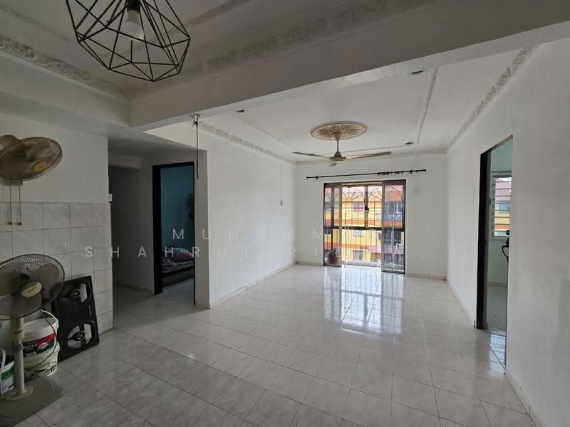 Rumah Flat untuk Disewa di Kampung Lindungan PJS 8 - Muhammad Shahrul Ridhwan Mehamad Nasir - Living Room - PropertyGuru.com.my