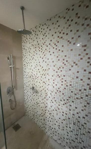 Kediaman Servis untuk Disewa di Regalia Residence - Charmaine Wong - Bathroom - PropertyGuru.com.my