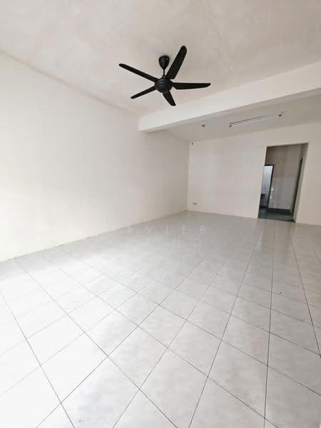 Rumah Teres 2-Tingkat untuk Dijual di Seri Kembangan (Selangor) - Xavier Chong - Living Room - PropertyGuru.com.my