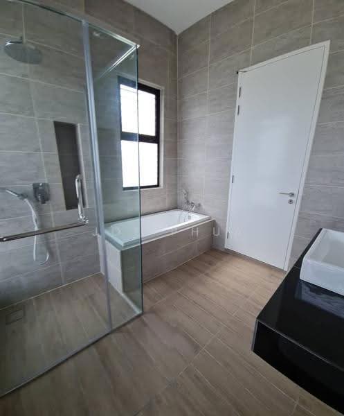 Semi-Detached House for Sale in Setia Alam (Selangor) - Joe Phua - Bathroom - PropertyGuru.com.my
