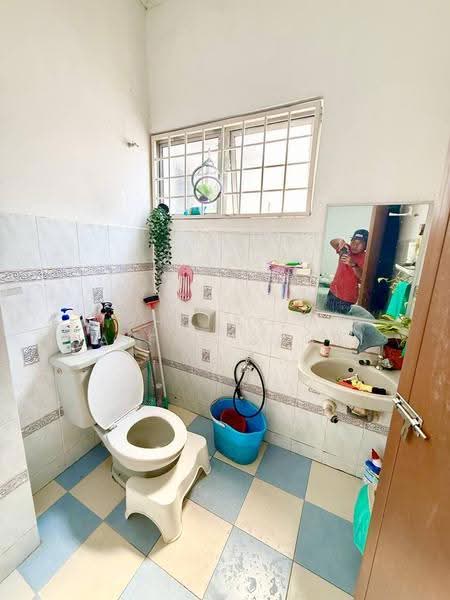 2-storey Terraced House for Sale in Bandar Baru Bangi (Selangor) - Mohd Aizat Saiful Bahri - Bathroom - PropertyGuru.com.my