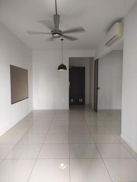 Kediaman Servis untuk Dijual di Lexa Residence @ The Quartz WM - Zafran . - Living Room - PropertyGuru.com.my