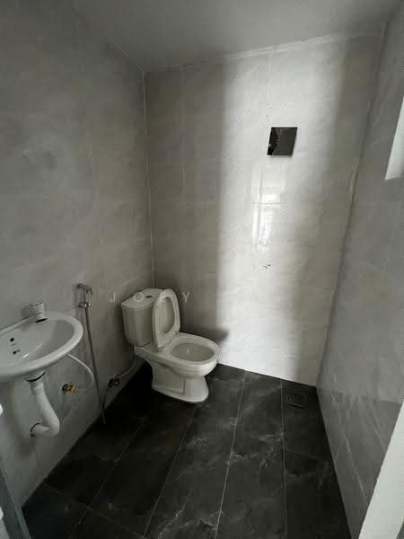 Rumah Teres 2-Tingkat untuk Dijual di Bandar Baru Permas Jaya (Permas Jaya) - Joey Tay - Bathroom - PropertyGuru.com.my