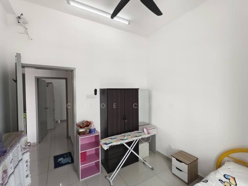 Service Residence for Sale at B11 Parkland Residence - Chloe Chan - Bedroom - PropertyGuru.com.my
