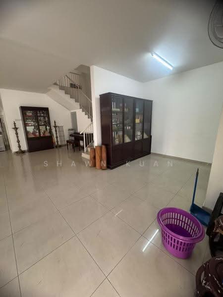 2-storey Terraced House for Sale in Taman Alam Putra (Seri Kembangan) - Shawn Kuan - Living Room - PropertyGuru.com.my