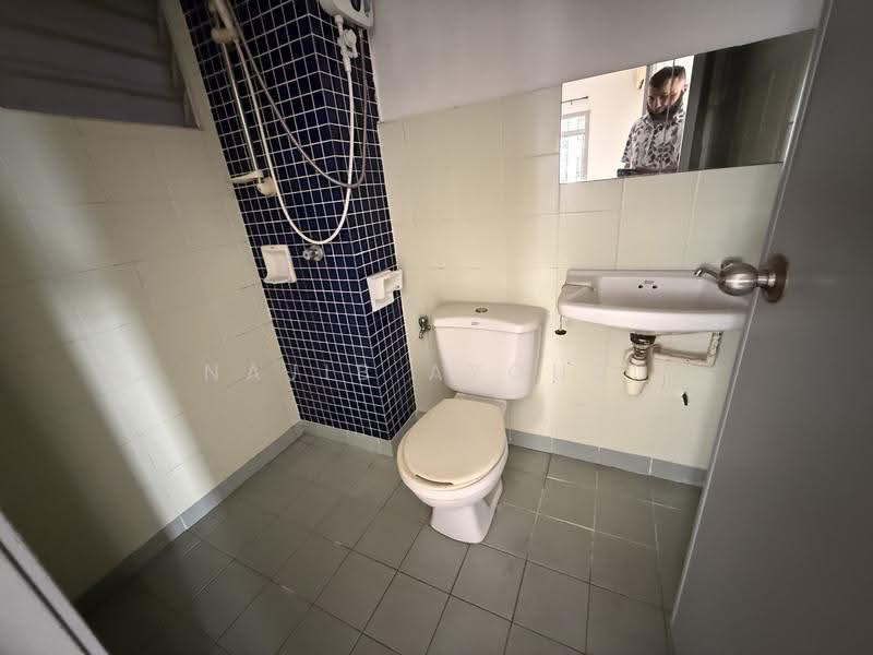 Kondominium untuk Dijual di Perdana Exclusive - Najib Ayoubi - Bathroom - PropertyGuru.com.my