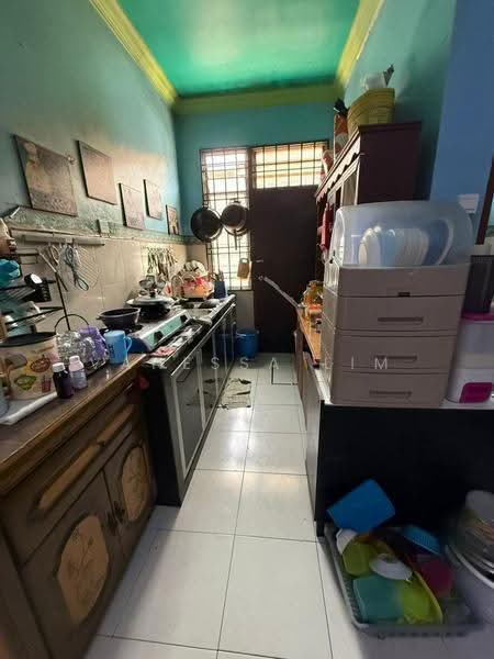 Rumah Teres 1-Tingkat untuk Dijual di Bandar Putra Kulai (Kulai) - Vanessa Lim - Kitchen - PropertyGuru.com.my