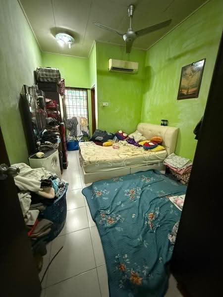 Rumah Teres 1-Tingkat untuk Dijual di Bandar Putra Kulai (Kulai) - Vanessa Lim - Bedroom - PropertyGuru.com.my