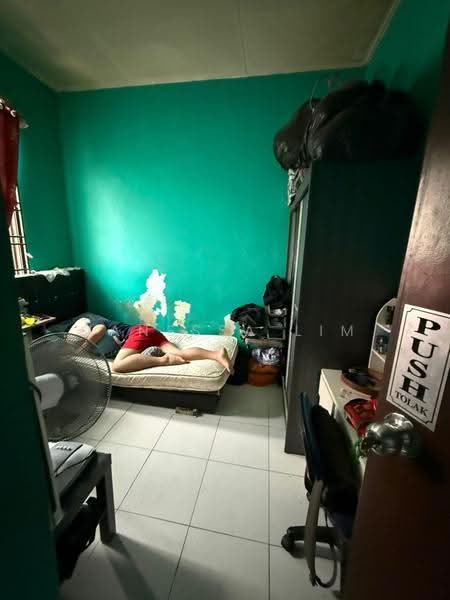 Rumah Teres 1-Tingkat untuk Dijual di Bandar Putra Kulai (Kulai) - Vanessa Lim - Bedroom - PropertyGuru.com.my