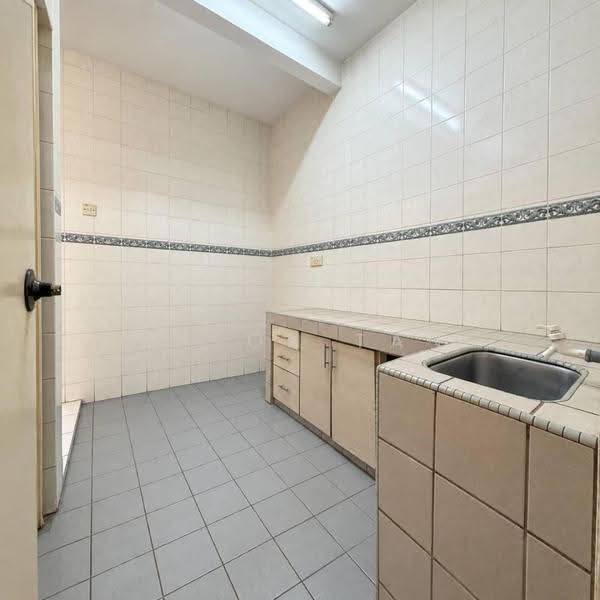 Rumah Teres 2-Tingkat untuk Dijual di TAMAN PUCHONG UTAMA (Puchong) - Jason Tan - Kitchen - PropertyGuru.com.my