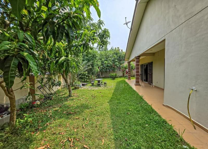 Rumah Teres 1-Tingkat untuk Dijual di Taman College Heights (Sikamat) - Azrul Othman - Exterior - PropertyGuru.com.my