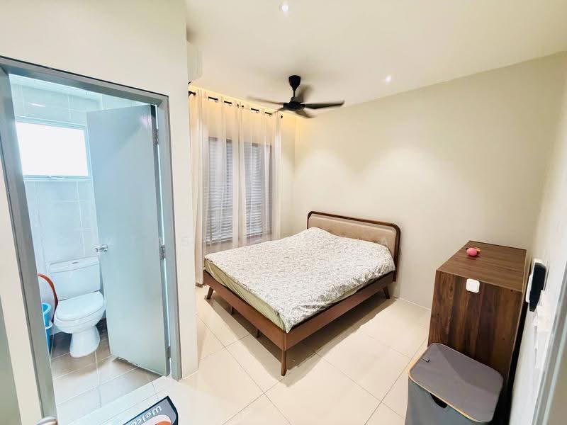 Rumah Teres 2-Tingkat untuk Dijual di Banting (Selangor) - Tasya Ruslan - PropertyGuru.com.my