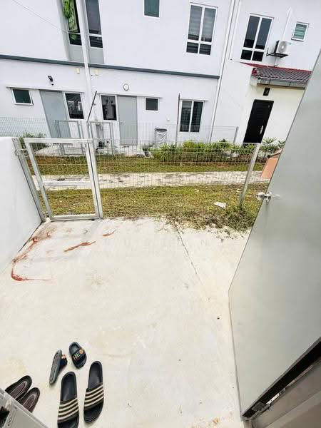 Rumah Teres 2-Tingkat untuk Dijual di Banting (Selangor) - Tasya Ruslan - PropertyGuru.com.my
