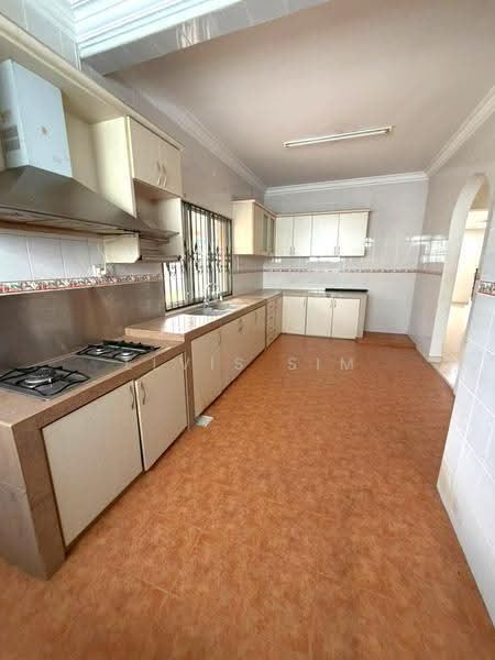 Rumah Teres 2-Tingkat untuk Disewa di Bandar Baru Permas Jaya (Permas Jaya) - Elvis Sim - Kitchen - PropertyGuru.com.my