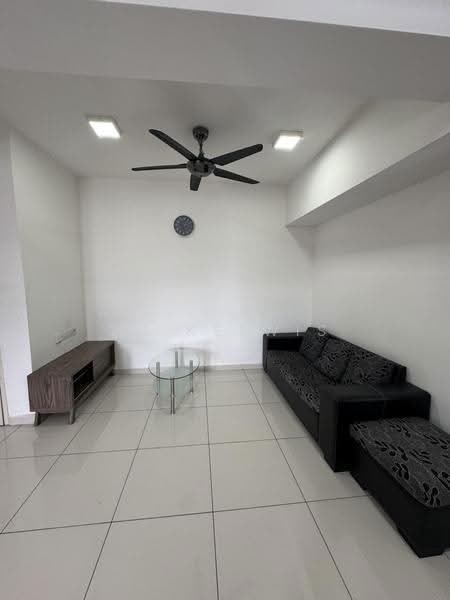 Kediaman Servis untuk Disewa di Avenue D'Vogue - Yu Kelwis - Living Room - PropertyGuru.com.my