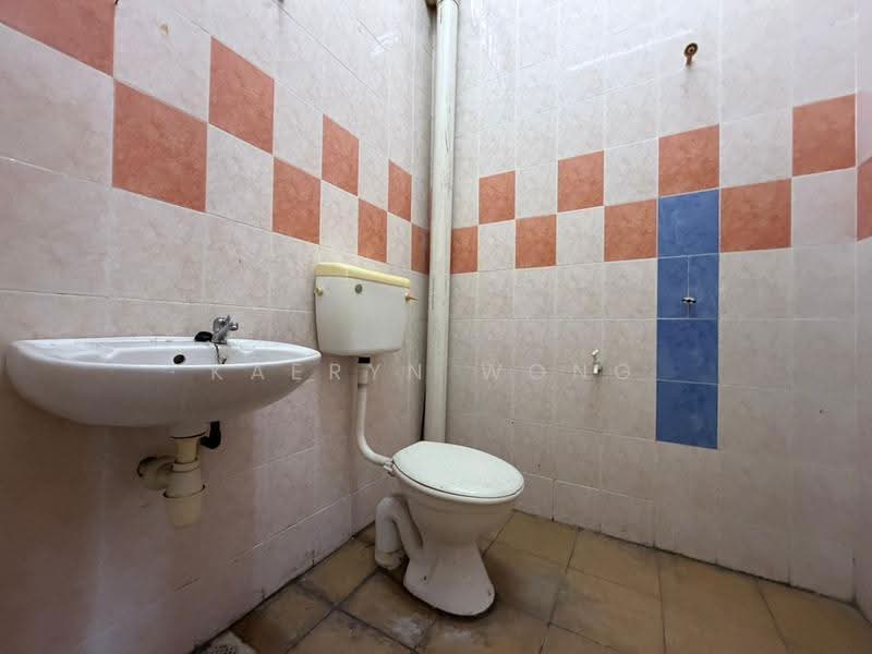 2-storey Terraced House for Sale in Taman Sungai Pinang (Kapar) - Kaeryn Wong - Bathroom - PropertyGuru.com.my