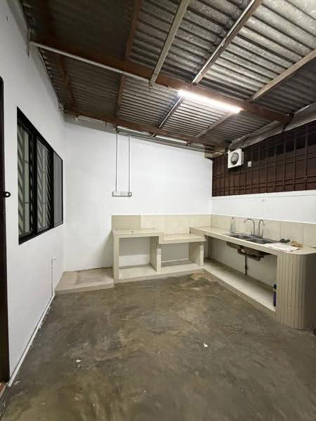 Terraced House for Sale in Johor Bahru (Johor) - Kenneth Tan - Kitchen - PropertyGuru.com.my