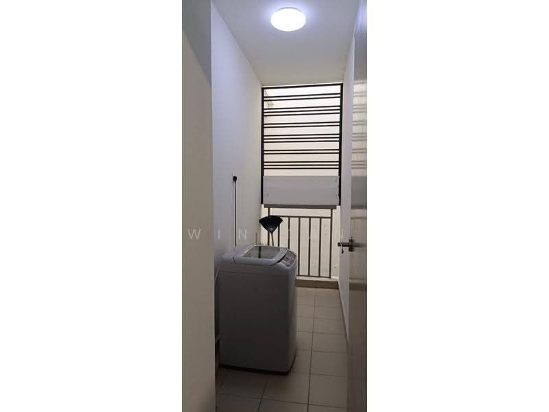 Kondominium untuk Disewa di PARC Regency (Residensi Masai) - Win Tan - Balcony - PropertyGuru.com.my