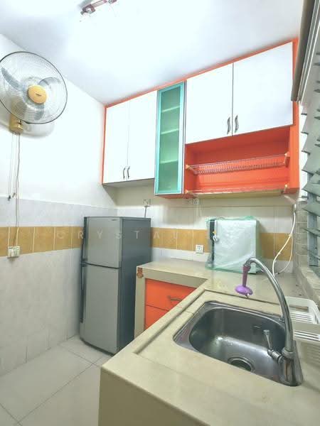 Pangsapuri untuk Disewa di Prima Tiara II - Crystal Lum - Kitchen - PropertyGuru.com.my
