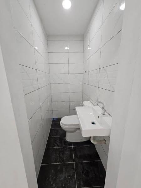 1-storey Terraced House for Sale in Taman Ungku Tun Aminah (Skudai) - Melinda Ee - Bathroom - PropertyGuru.com.my