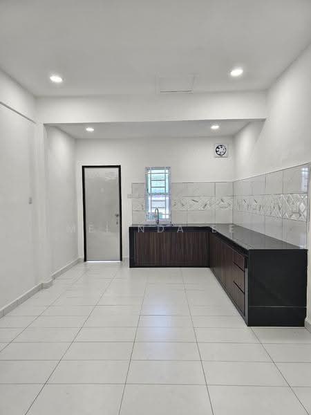 1-storey Terraced House for Sale in Taman Ungku Tun Aminah (Skudai) - Melinda Ee - Kitchen - PropertyGuru.com.my