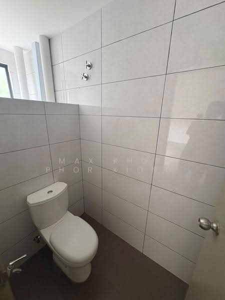Shop / Office for Rent in Klang (Selangor) - Max Khor Phor xiong - Bathroom - PropertyGuru.com.my
